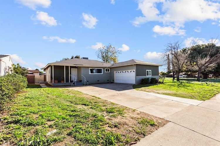565 N Riverside, Rialto, CA 92376