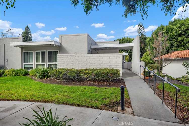 2328 Via Mariposa West #Q, Laguna Woods, CA 92637