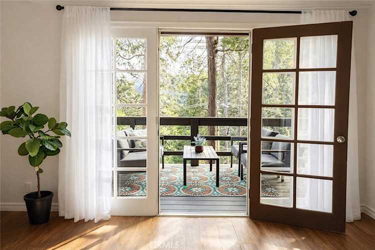 23717 Scenic, Crestline, CA 92325