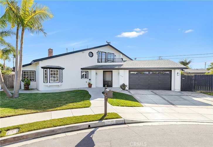 469 Lenwood Circle, Costa Mesa, CA 92627