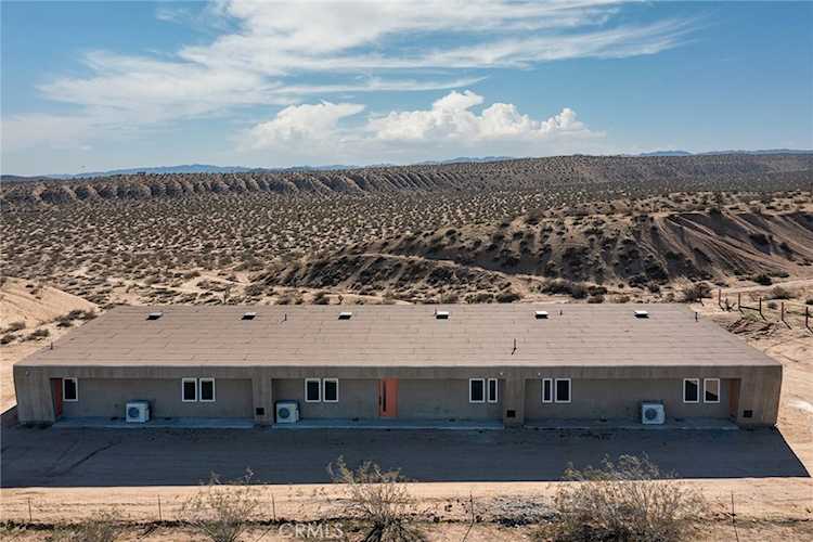 811 Tahoe Ln, Yucca Valley, CA 92284