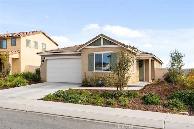 1592 Mercury, Banning, CA 92220