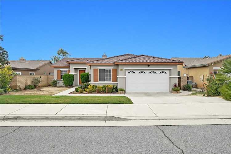 515 Omar St, Banning, CA 92220