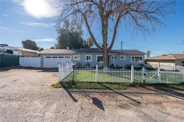 33675 Northview Dr, Yucaipa, CA 92399