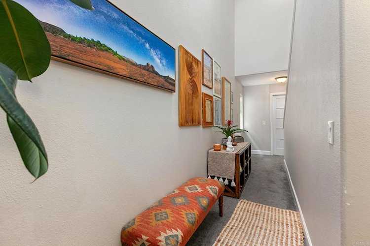 4556 Cove Dr, Carlsbad, CA 92008