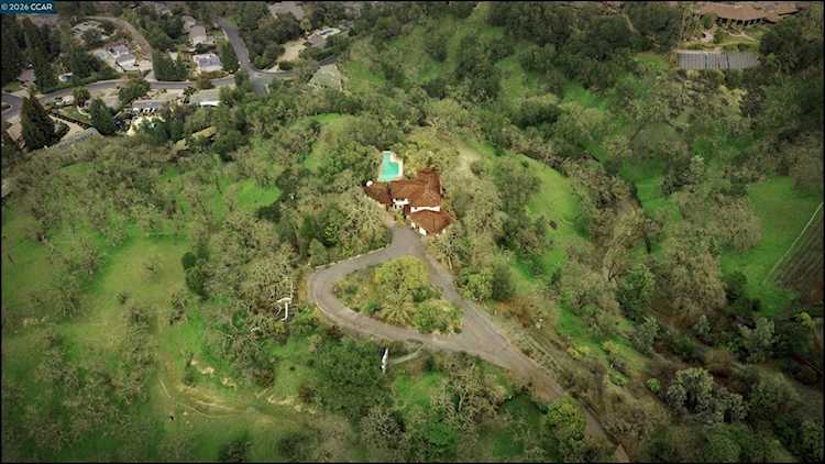 100 Los Balcones, Alamo, CA 94507