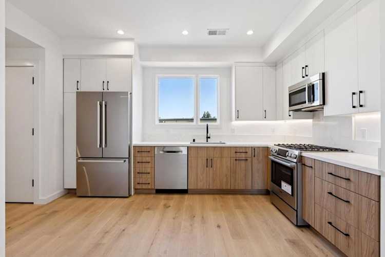 1433 Floribunda Ave #7, Burlingame, CA 94010