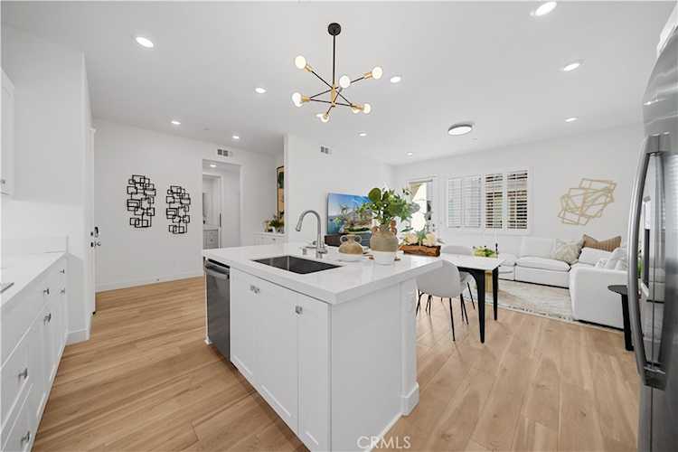 163 Baluster, Irvine, CA 92618