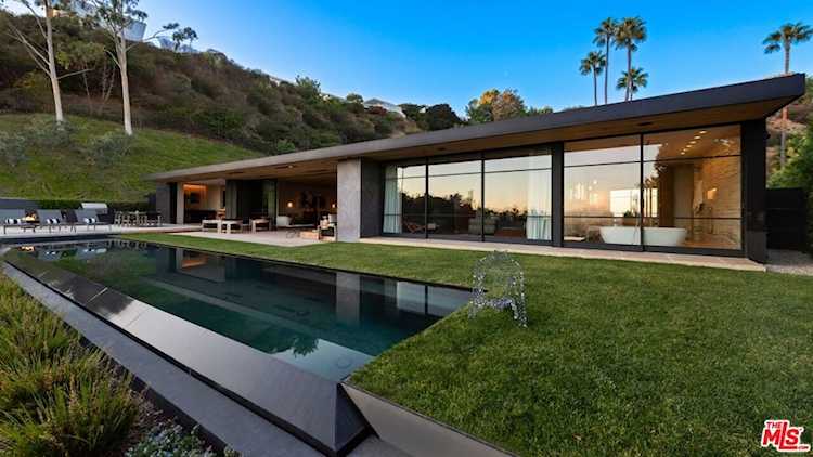 530 Leslie Ln, Beverly Hills, CA 90210