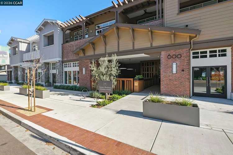 600 Hartz Ave #114, Danville, CA 94526