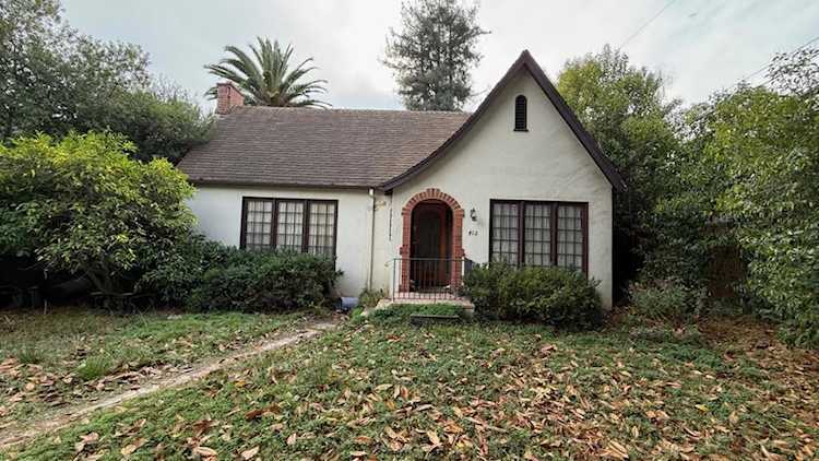 412 Guinda St, Palo Alto, CA 94301