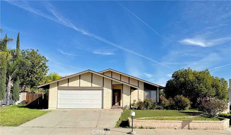 209 Ohio, Lake Elsinore, CA 92530