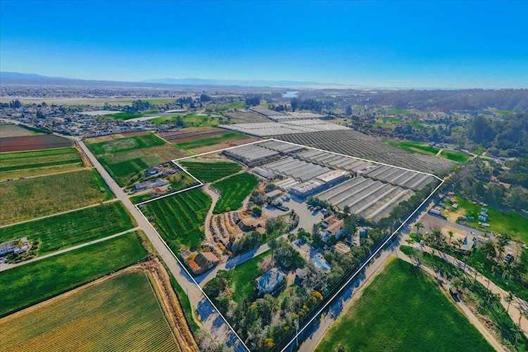 371 Calabasas Rd, Watsonville, CA 95076