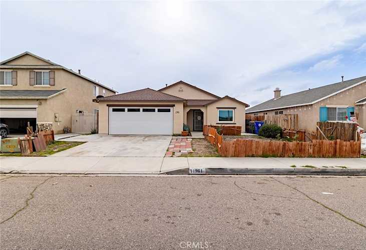 11961 Luna, Victorville, CA 92392