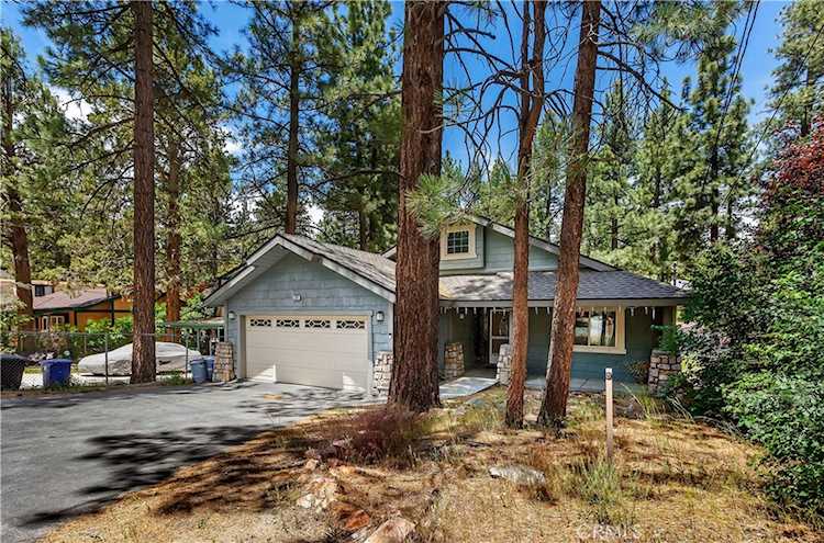 329 E Sherwood Blvd, Big Bear City, CA 92314