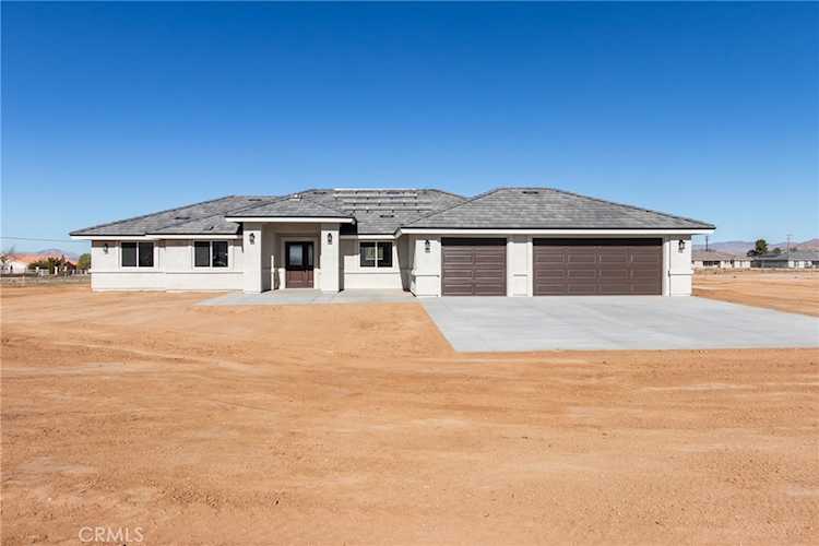 22520 Houston St, Apple Valley, CA 92308
