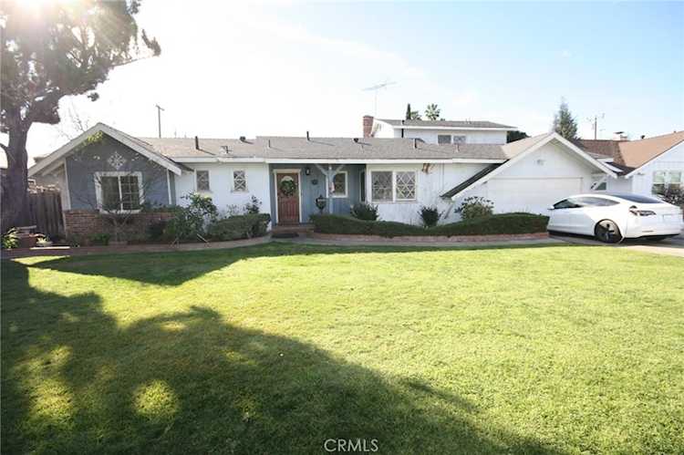 10092 Roselee Dr, Garden Grove, CA 92841