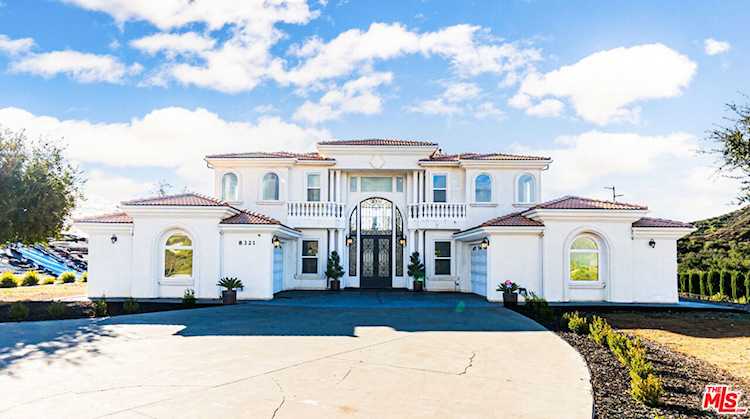 8321 Overview Ct, Yucaipa, CA 92399