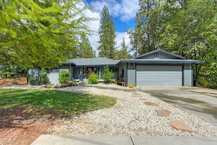 950 Pine Hill Road, Colfax, CA 95713