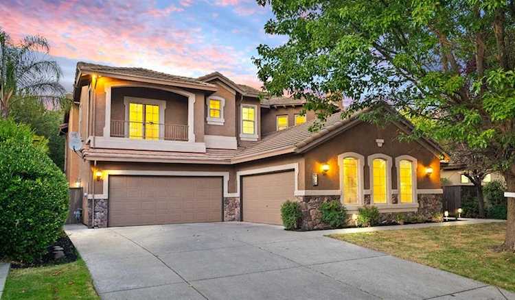 820 Wedge Wood Court, West Sacramento, CA 95605