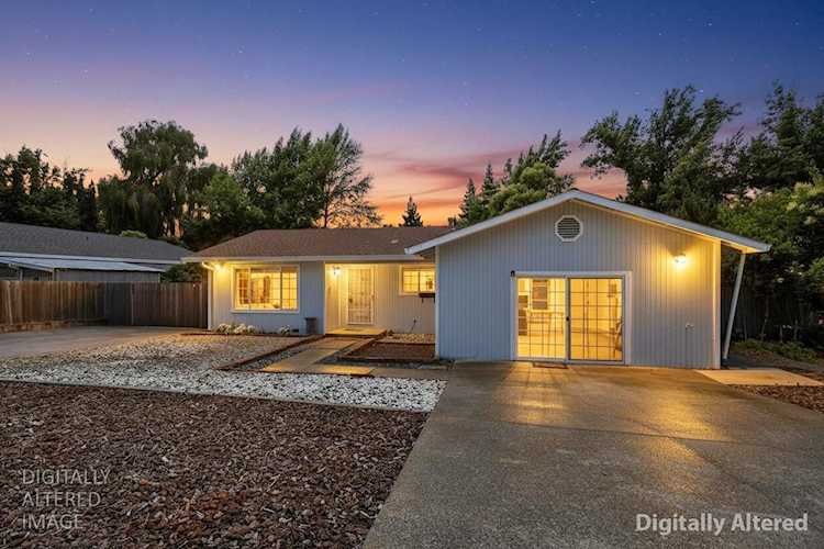 12340 Erin Drive, Auburn, CA 95603
