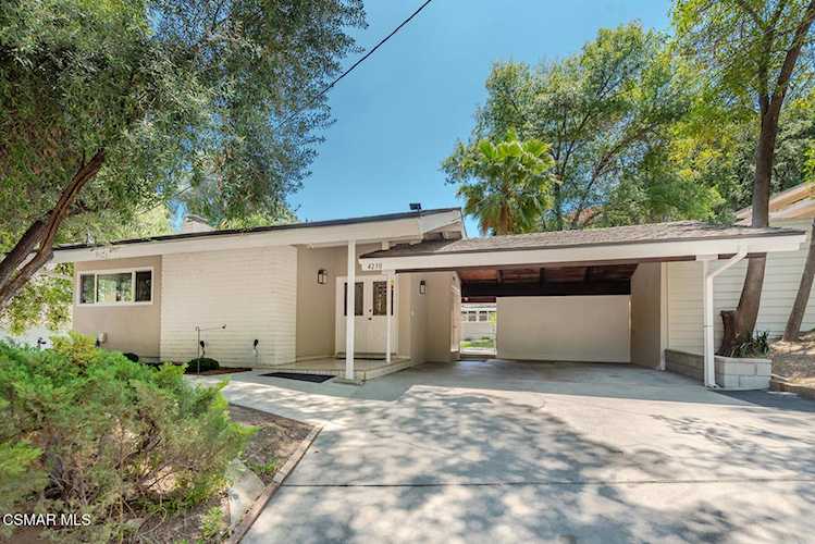 4230 Canoga Ave, Woodland Hills, CA 91364