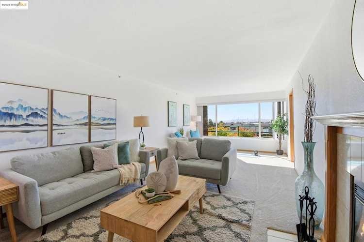 1300 Quarry Ct #212, Richmond, CA 94801