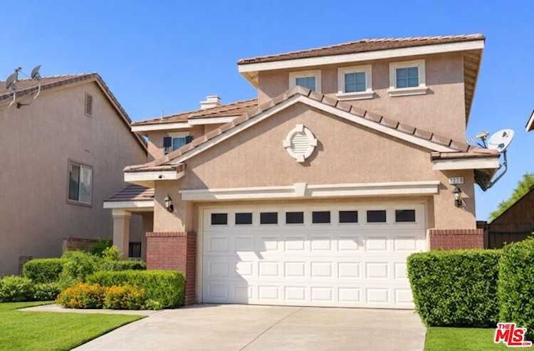 6228 S Kingsmill Ct, Fontana, CA 92336