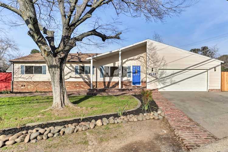 7055 Winding Way, Fair Oaks, CA 95628