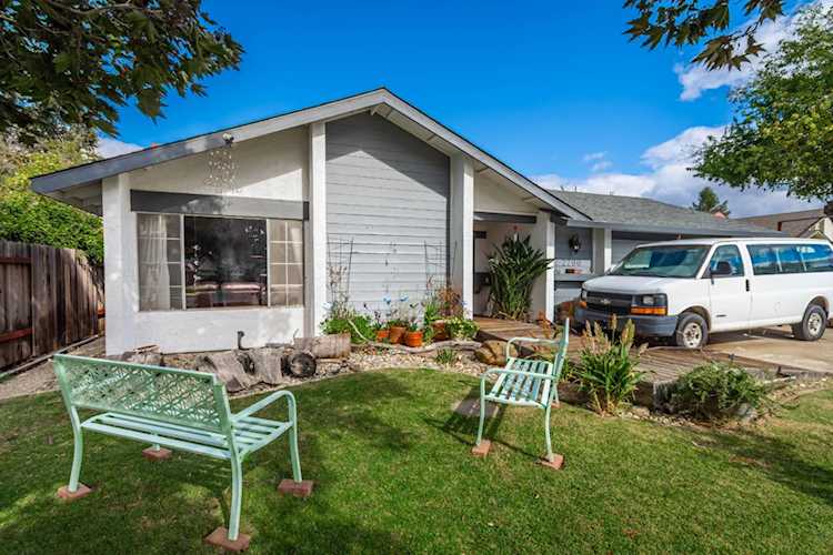 2266 River Trails Circle, Rancho Cordova, CA 95670