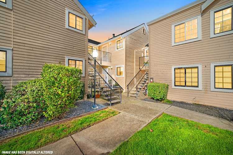 7437 Auburn Oaks Court #E, Citrus Heights, CA 95621