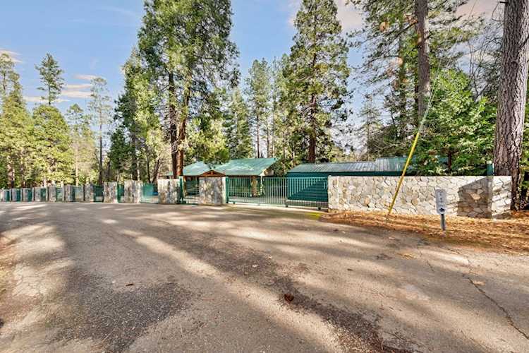 2911 Larkspur Lane, Camino, CA 95709