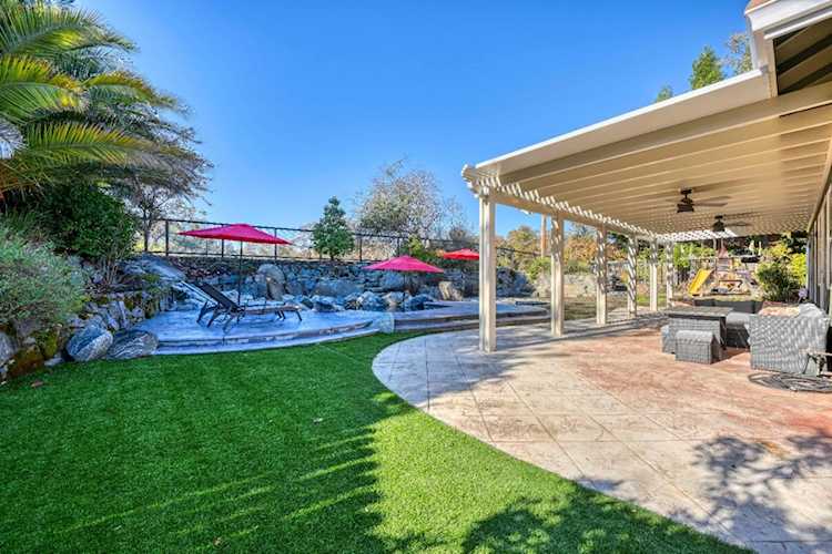 9260 Miners Xing, Loomis, CA 95650