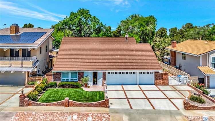 433 Fairway Dr, Palmdale, CA 93551