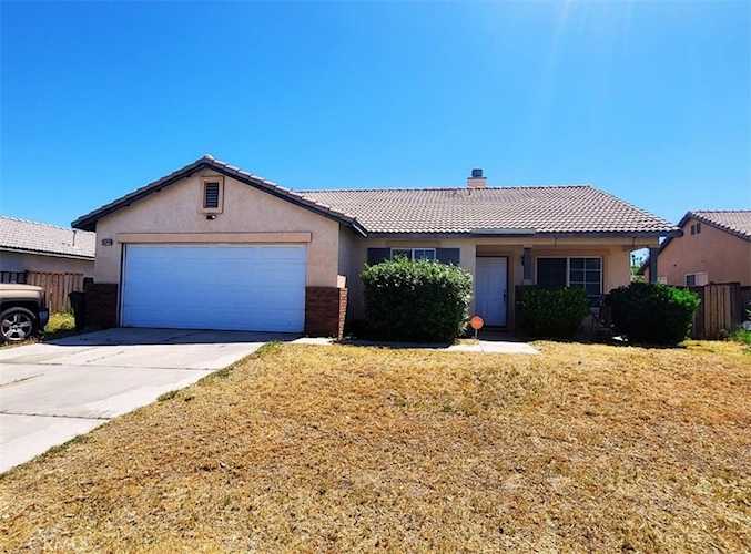 15249 Braxton, Adelanto, CA 92301