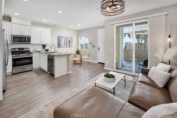 22922 Harvest Mill, Saugus, CA 91350