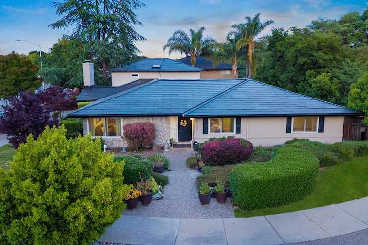 8120 Catalina Ct, Gilroy, CA 95020