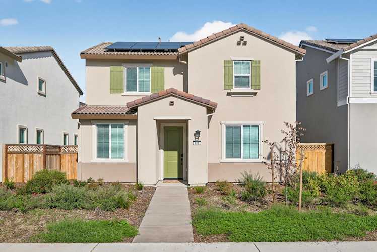 672 Whitewater Way, West Sacramento, CA 95605