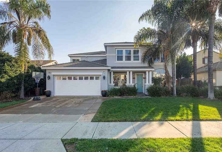 1382 Clay Ct, Brentwood, CA 94513