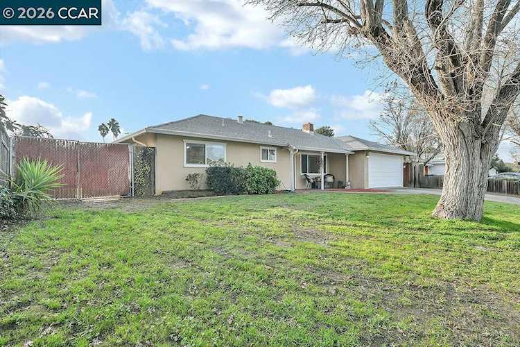 130 130 Cleopatra Dr, Pleasant Hill, CA 94523