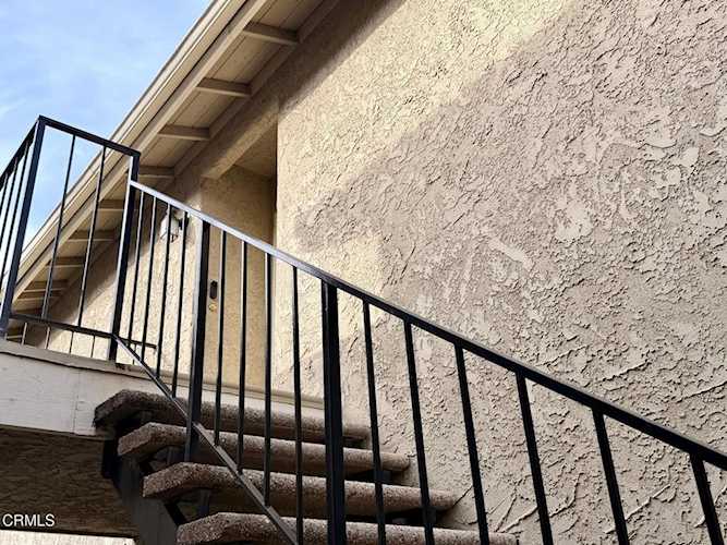 312 W Santa Barbara St, Santa Paula, CA 93060