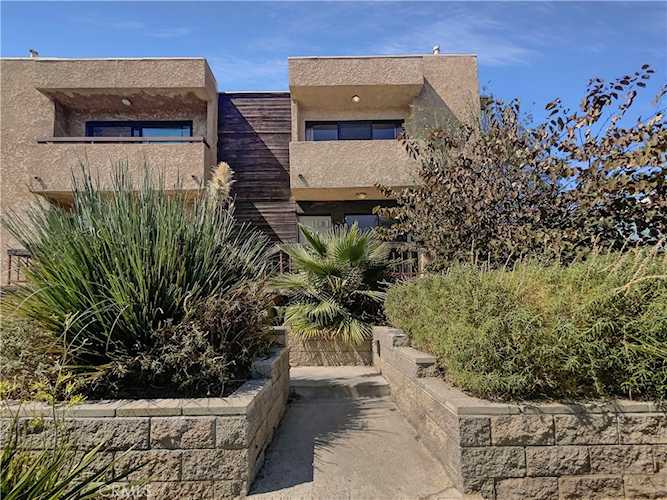 14735 Victory, Van Nuys, CA 91411