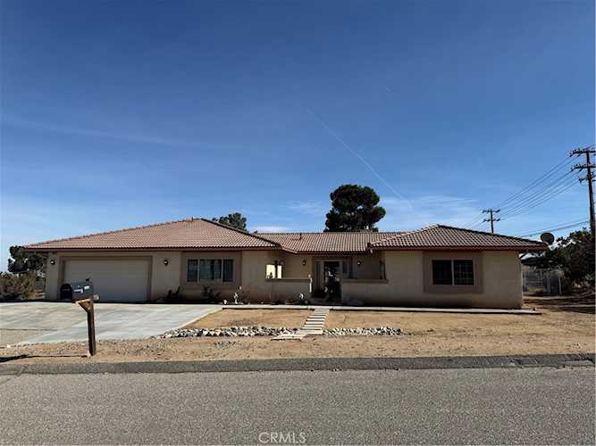 9323 Serra, Phelan, CA 92371