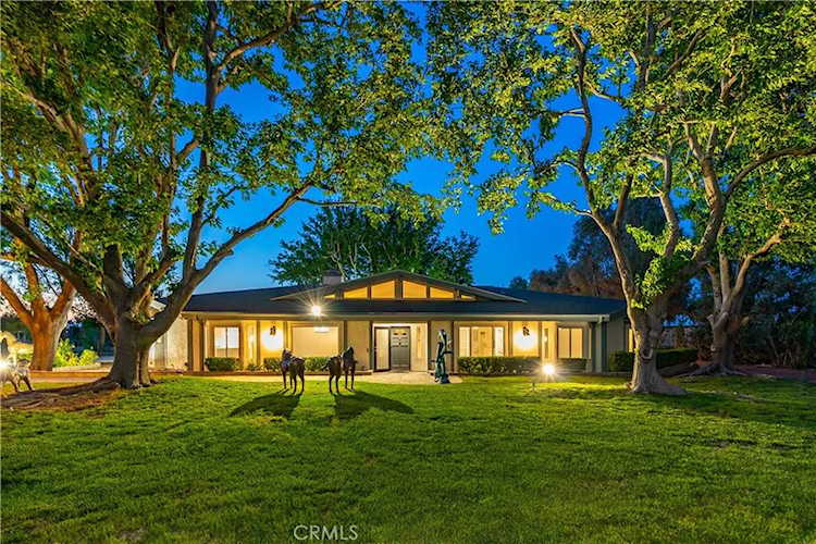 2755 W N Avenue, Palmdale, CA 93551