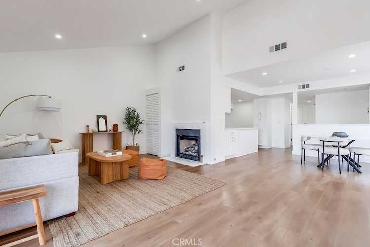 946 W 220th St #216, Torrance, CA 90502