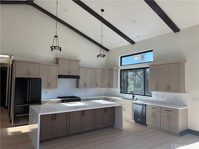 445 Woodcreek, Big Bear City, CA 92314