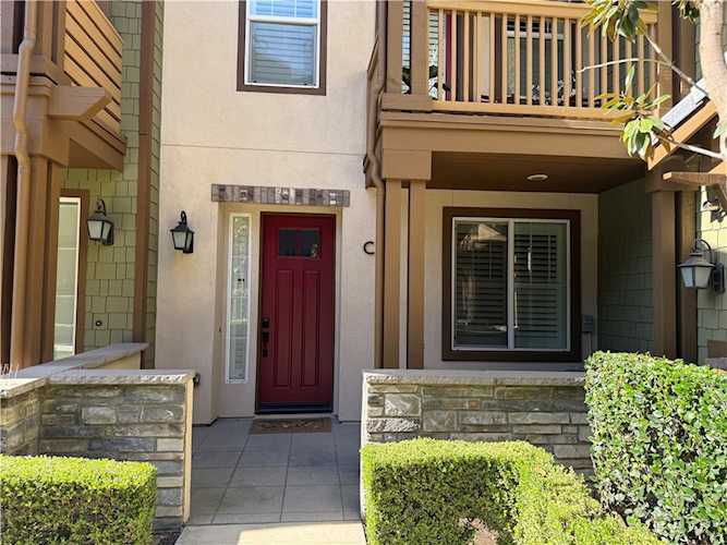717 S Azusa #C, Azusa, CA 91702