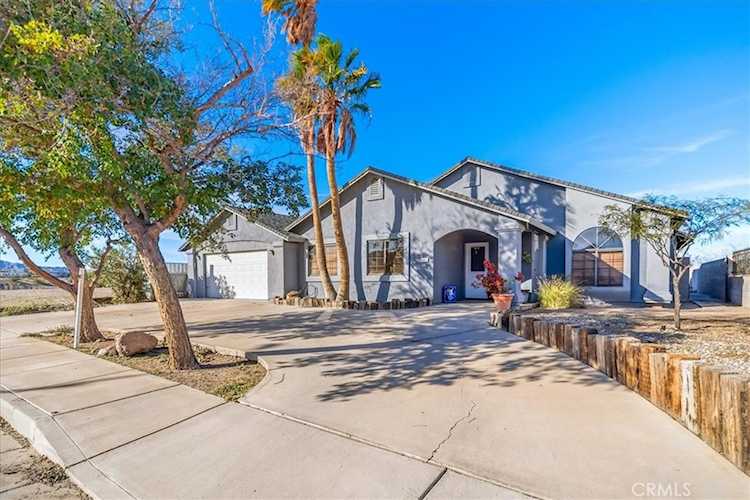 1348 Redwood, Needles, CA 92363