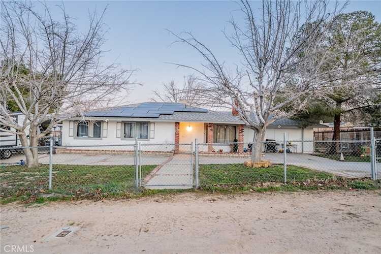 17307 Longmeadow, Palmdale, CA 93591