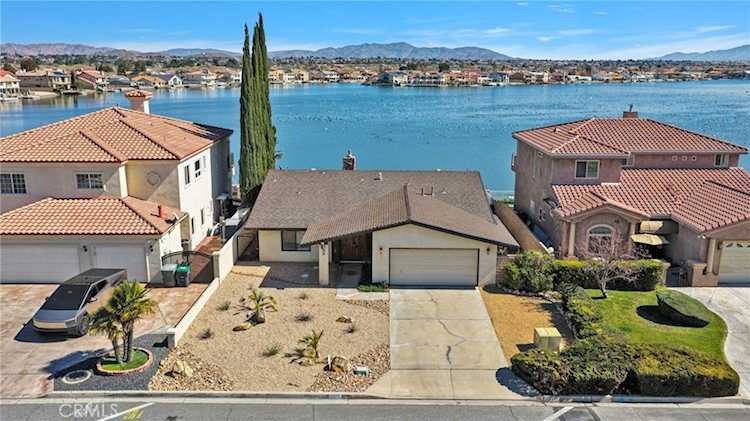 13915 Spring Valley Pkwy, Victorville, CA 92395